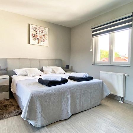 Apartmani Fenestra Otočac Eksteriør billede